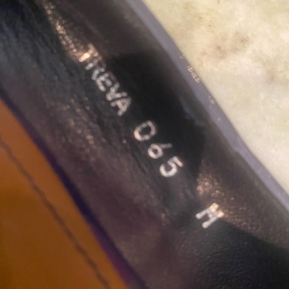 Donald J Pliner  navy velvet shoes - Picture 6 of 10